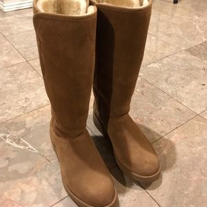 Ugg Kara classic y’all slim chestnut 7.5